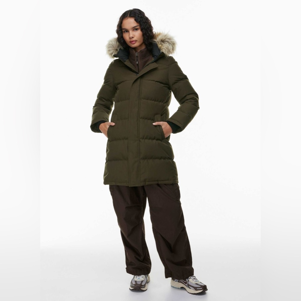 Aritzia • The Powder Parka Sz S